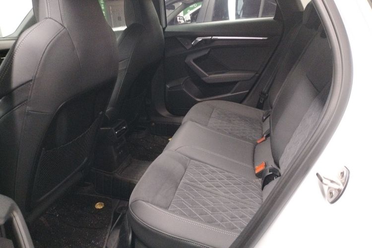 奥迪A3 2023款 A3L Limousine 35 TFSI 豪华运动型中控内饰7004