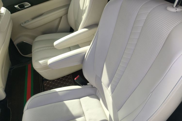 理想汽车 理想ONE 2020款 增程6座版中控内饰21