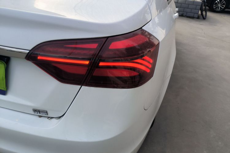 吉利汽车 帝豪 2019款 领军版 1.5L CVT向上互联型 国VI车身外观9