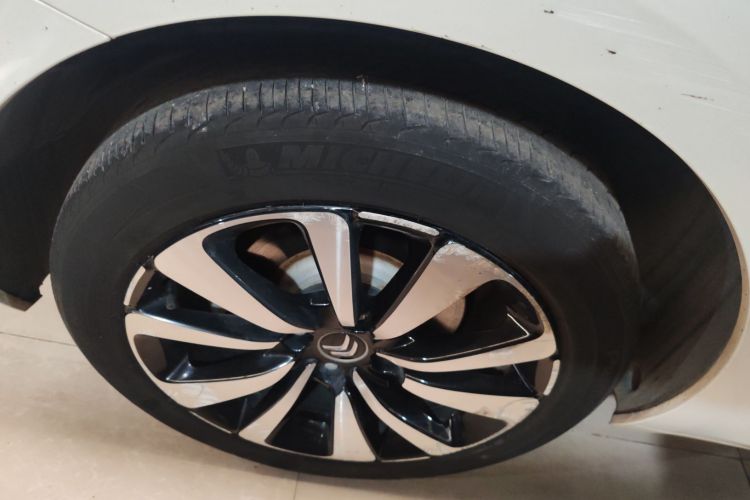 雪铁龙C4L 2016款 1.6T 自动精英型车身外观6003