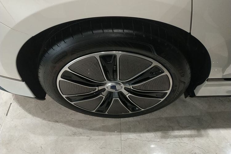 腾势Z9GT 2024款 1100四驱Max版车身外观6002