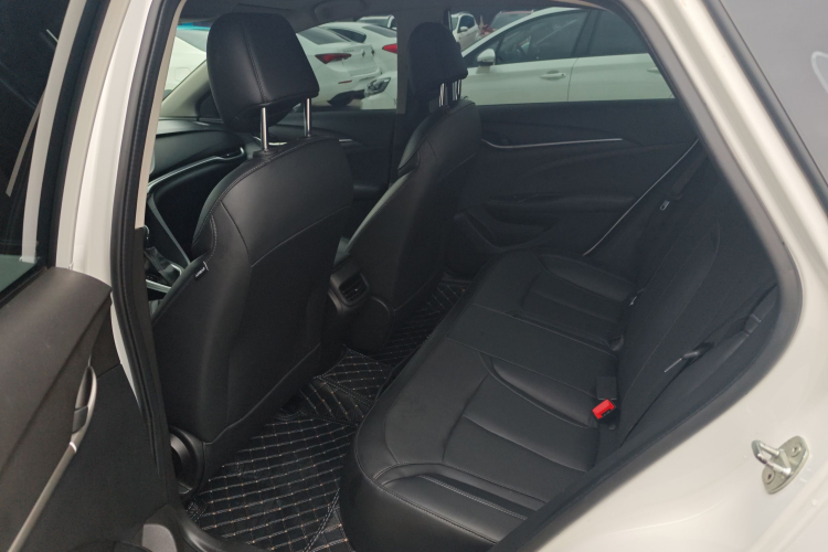 别克 英朗 2021款 改款 典范 1.5L 自动精英型中控内饰21