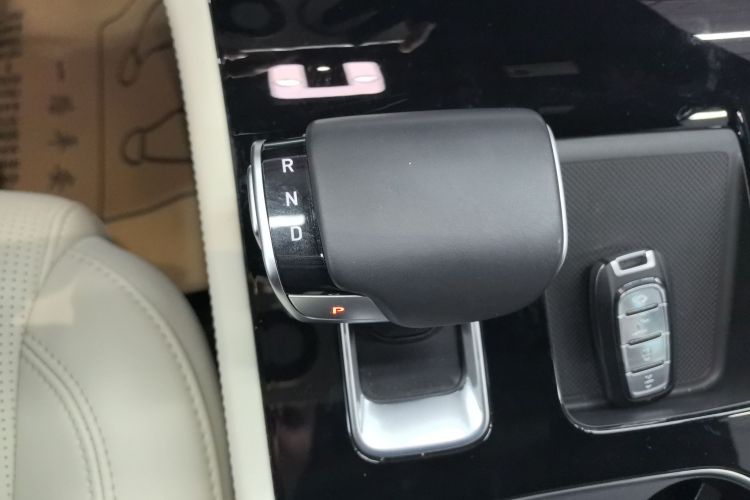 理想汽车 理想ONE 2021款 增程6座版中控内饰18