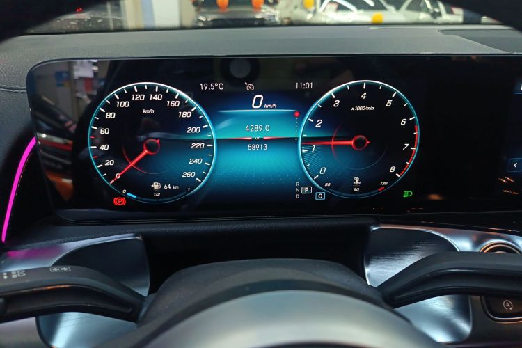 奔驰GLB 2021款 GLB 200 时尚型中控内饰14