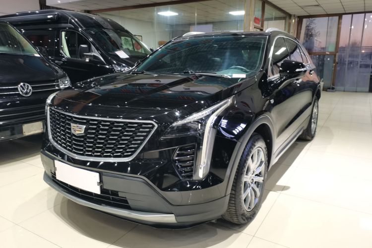 凯迪拉克XT4 2021款 28T 两驱豪华型车身外观1