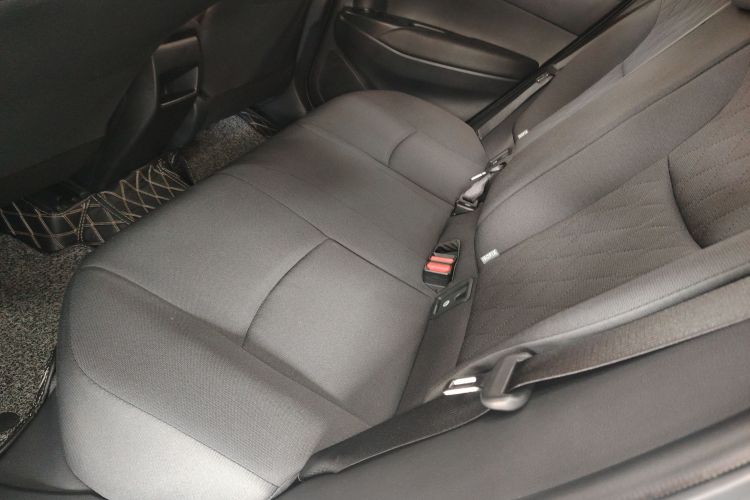 丰田 卡罗拉锐放 2023款 2.0L 先锋版中控内饰21