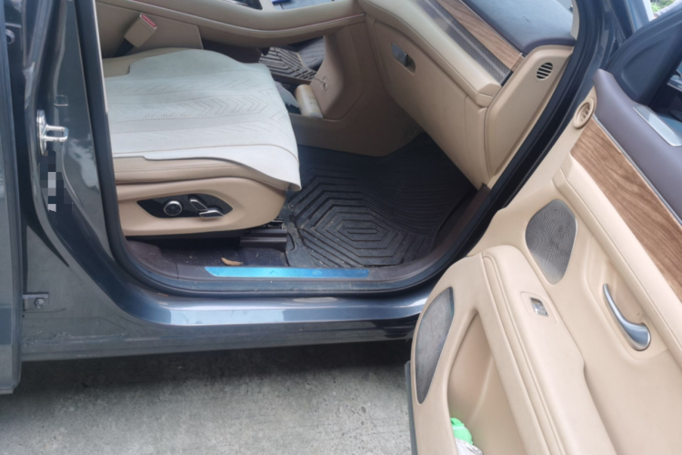 鸿蒙智行 问界M7 2024款 1.5T 后驱Plus版 5座局部细节9005