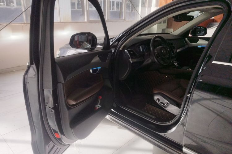 沃尔沃XC90 2019款 T5 智逸版 5座 国VI中控内饰20