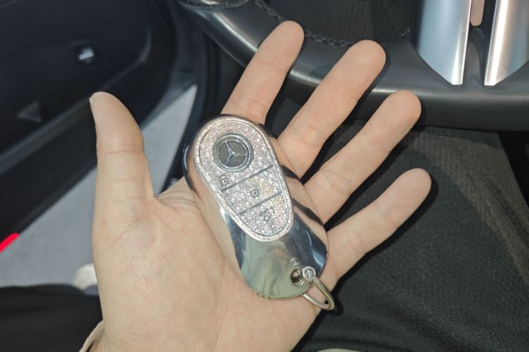 奔驰C级 2022款 C 260 L 运动版中控内饰7001