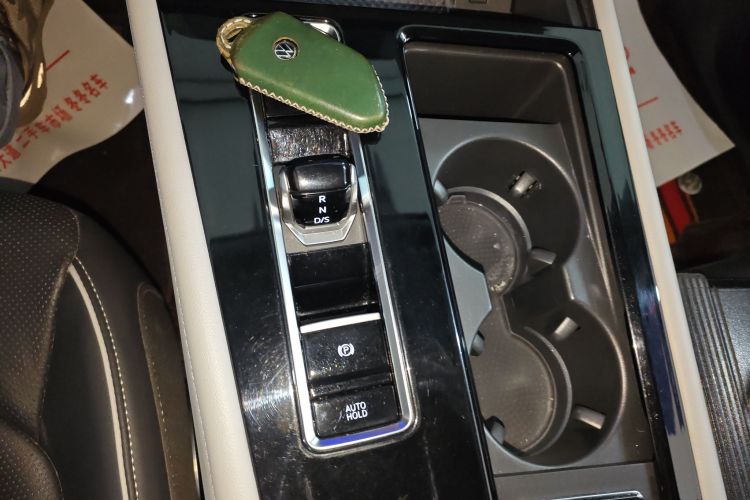 大众 途昂 2021款 330TSI 两驱尊崇豪华版中控内饰18