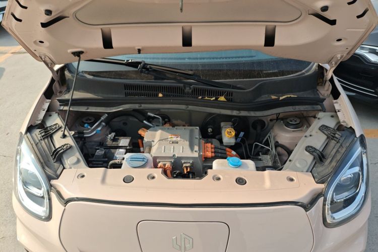 零跑汽车 零跑T03 2024款 403舒享版机舱底盘24