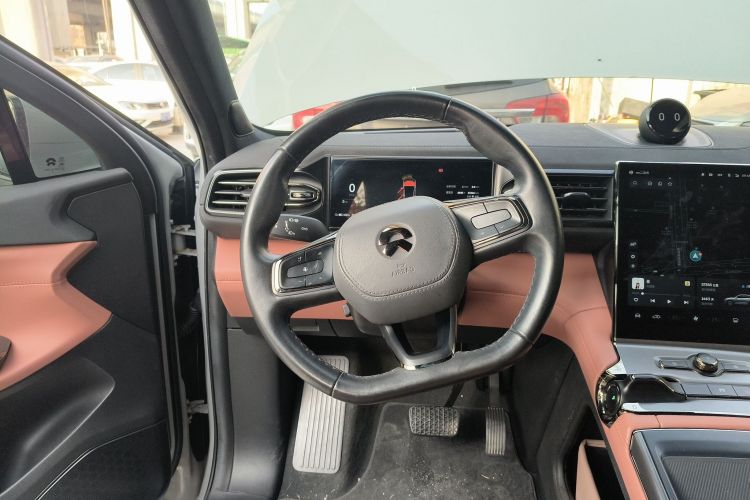 蔚来EC6 2022款 100kWh 运动版中控内饰13