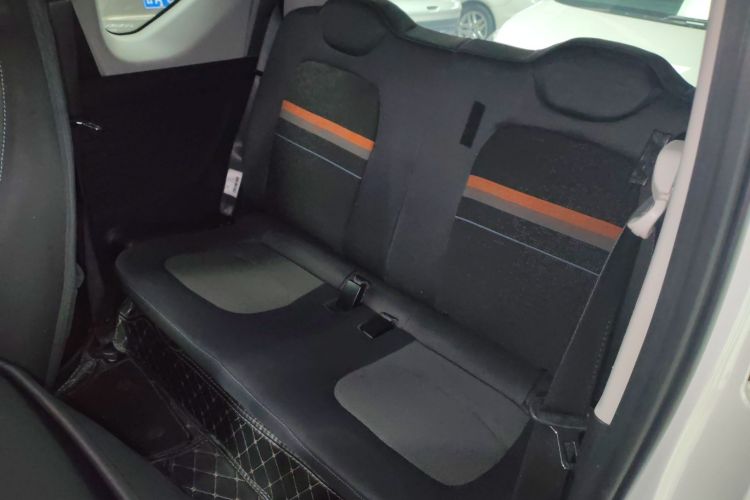 五菱汽车 宏光MINIEV 2022款 轻松款 磷酸铁锂中控内饰7001