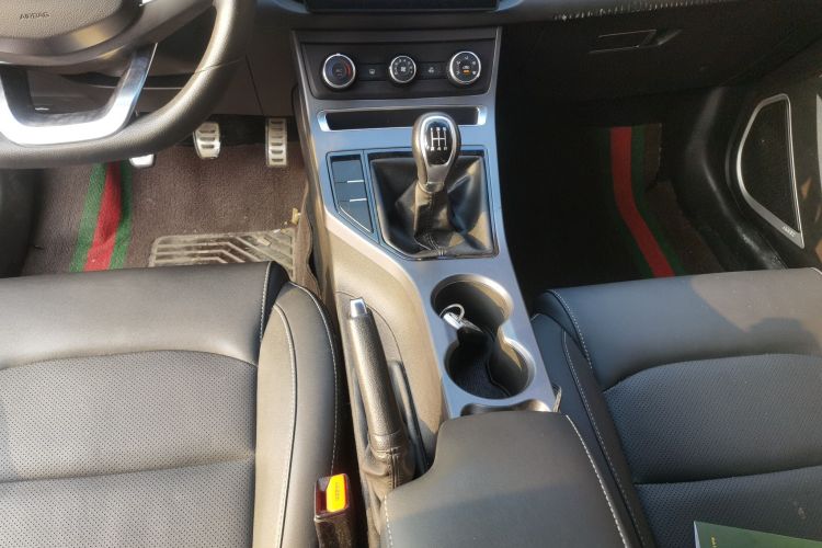 吉利汽车 远景S1 2019款 升级版 1.5L 手动幸福版中控内饰18