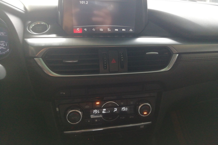 马自达 阿特兹 2017款 2.0L 蓝天豪华版局部细节16