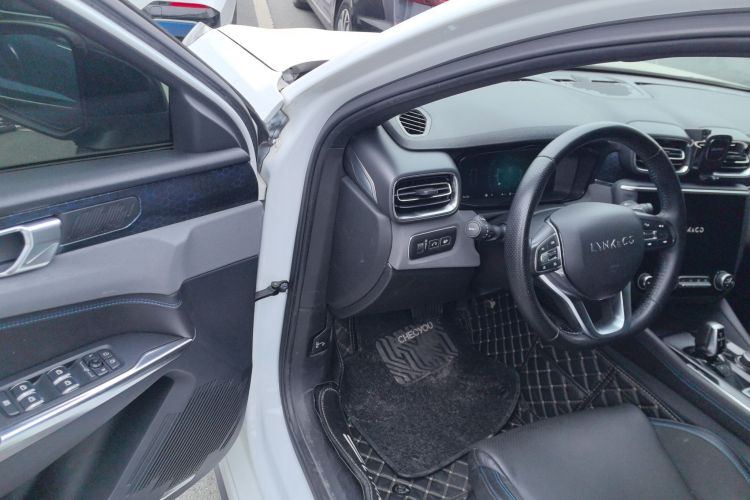 领克03新能源 2019款 1.5T PHEV Pro中控内饰20