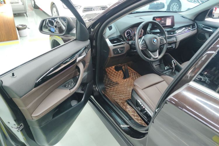 宝马X1 2020款 sDrive25Li 领先型中控内饰20