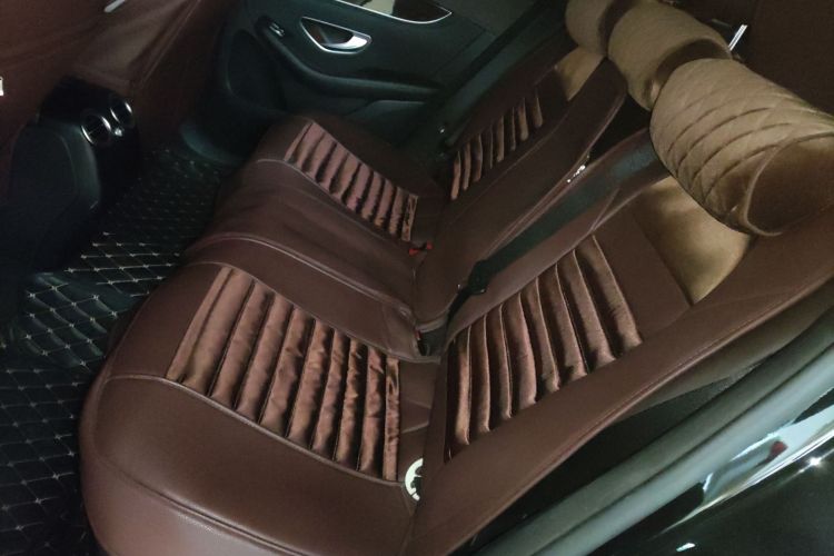 奔驰GLC 2018款 GLC 260 4MATIC 豪华型中控内饰21