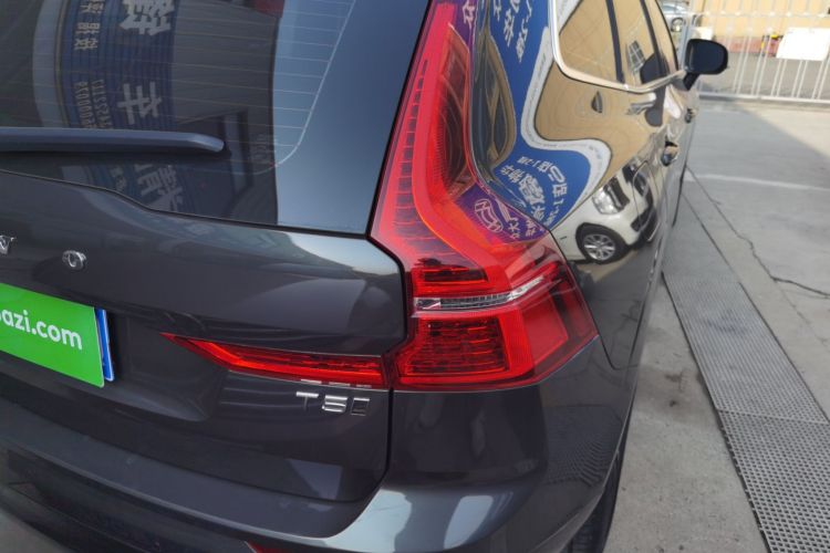 沃尔沃XC60 2019款 T5 四驱智远版 国VI车身外观9