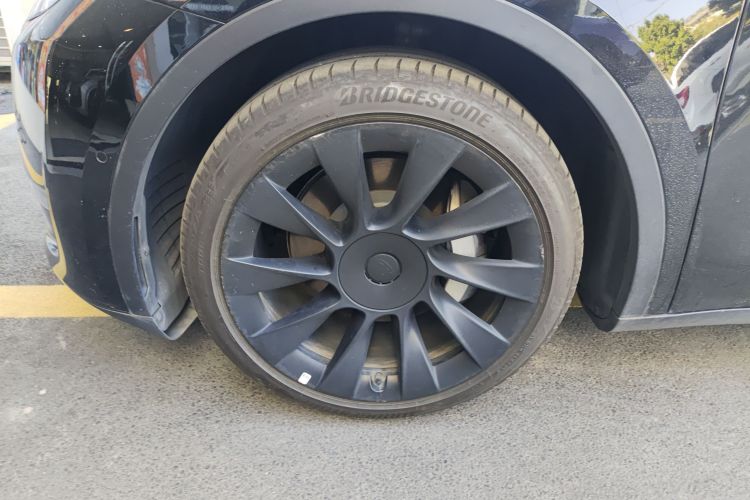 特斯拉 Model Y 2021款 标准续航后驱版车身外观6002