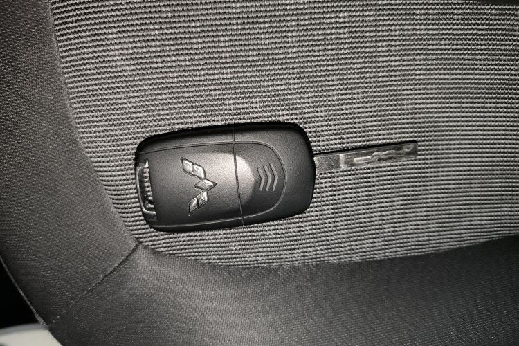 五菱汽车 宏光MINIEV 2020款 悦享款 磷酸铁锂中控内饰11