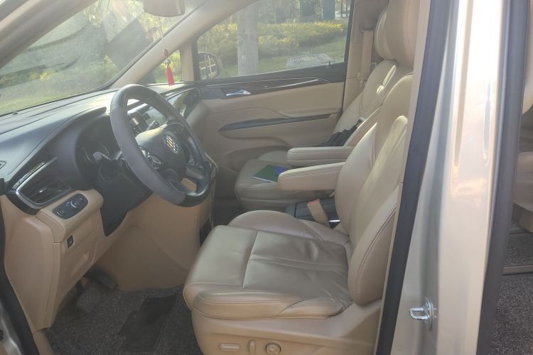 别克GL8 2017款 ES 28T 尊享型 国V中控内饰19