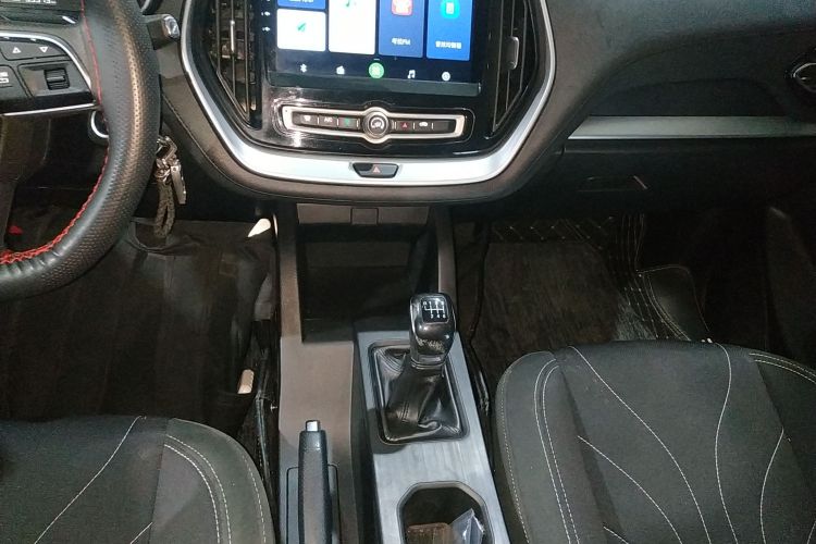 捷途X70M 2020款 1.5T 手动伙伴型中控内饰18
