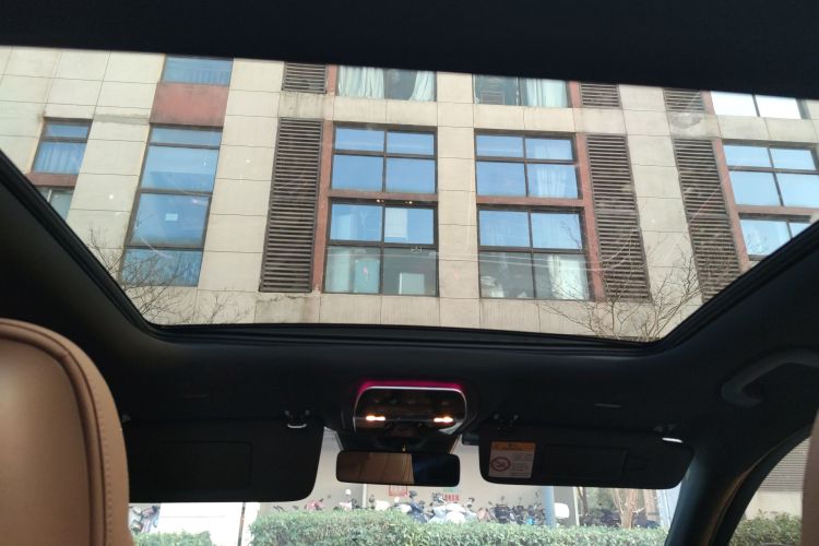 奔驰E级 2024款 E 260 L中控内饰22