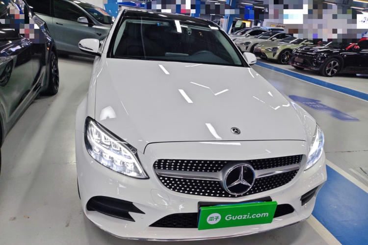 奔驰C级 2021款 C 260 L 运动版车身外观2