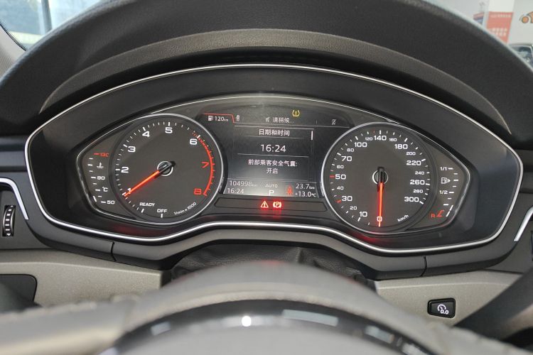 奥迪A4L 2019款 40 TFSI 进取型 国VI局部细节14