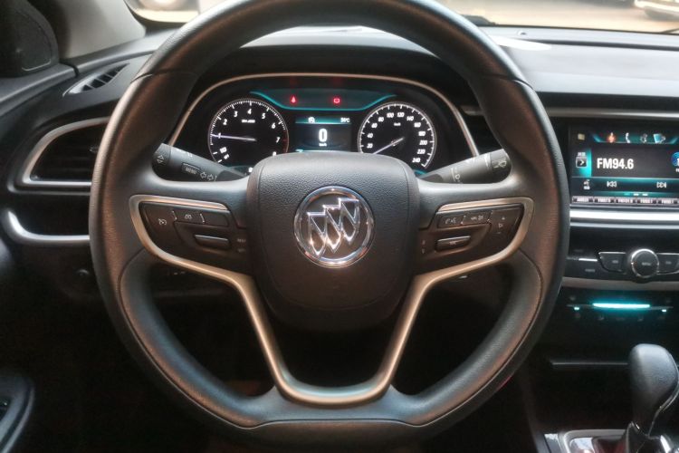 别克 英朗 2015款 18T 双离合豪华型中控内饰13