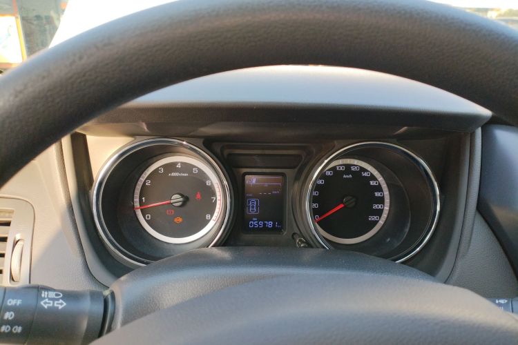 东风风神A60 2016款 1.5L 手动豪华型局部细节14