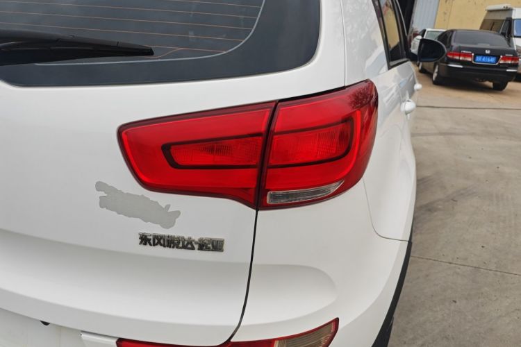 起亚 智跑 2016款 2.0L 自动两驱版GL车身外观9