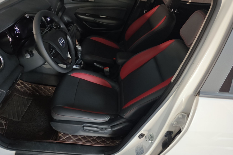 长安CS15 2016款 1.5L 手动时尚版局部细节19