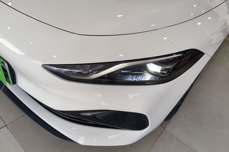 荣威D7 2023款 DMH 125km 超越版车身外观36