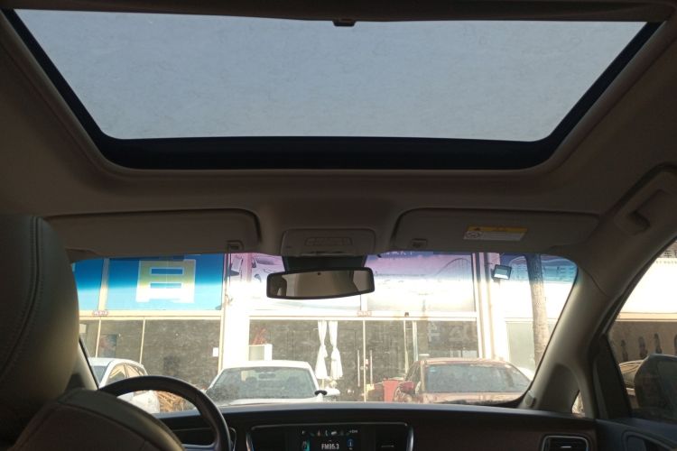 别克GL8 2017款 25S 豪华型 国V中控内饰22