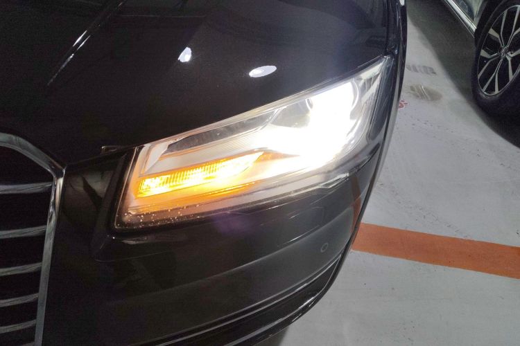 奥迪A8 2016款 A8L 45 TFSI quattro时尚型局部细节36