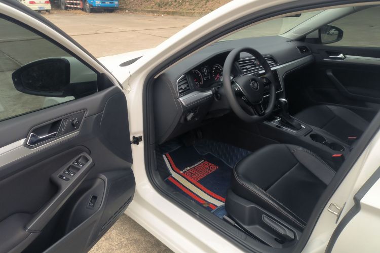 大众 凌渡 2021款 230TSI DSG风尚版中控内饰20