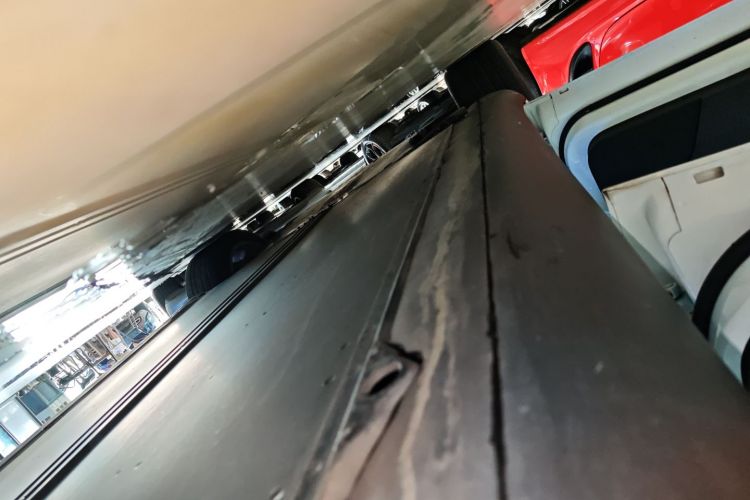 特斯拉 Model Y 2021款 长续航全轮驱动版机舱底盘30