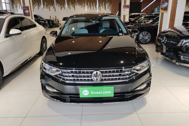 大众 迈腾 2025款 改款二 众享款 330TSI DSG豪华型车身外观2