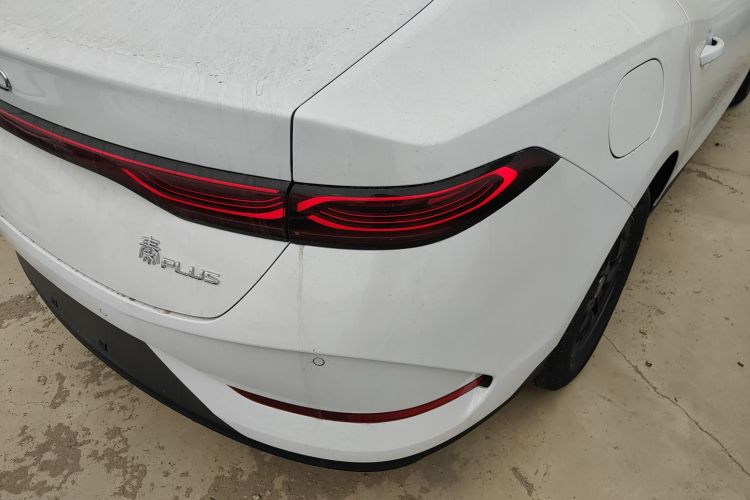 比亚迪 秦PLUS 2025款 DM-i 智驾版 55KM领先型车身外观9