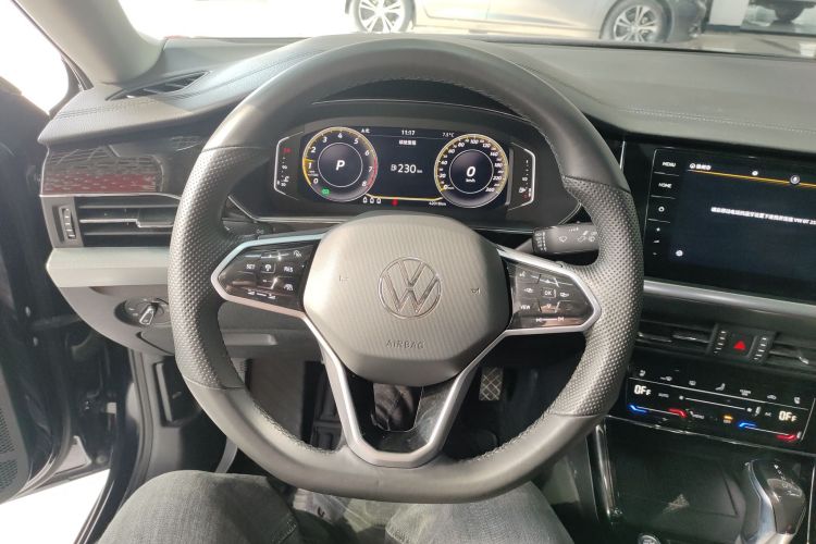 大众 帕萨特 2022款 330TSI 豪华版中控内饰13