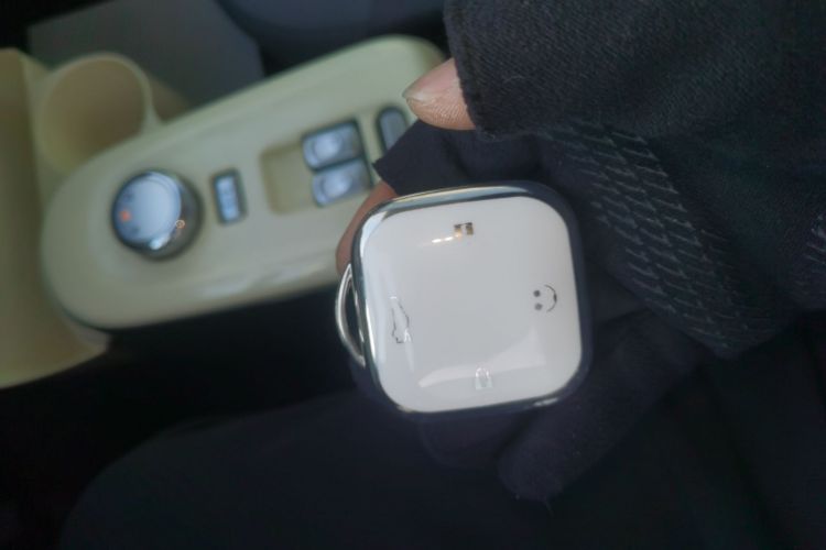 长安启源 长安Lumin 2022款 210km 香甜款中控内饰7001