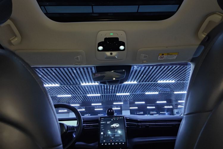 蔚来ES8 2018款 创始版中控内饰22