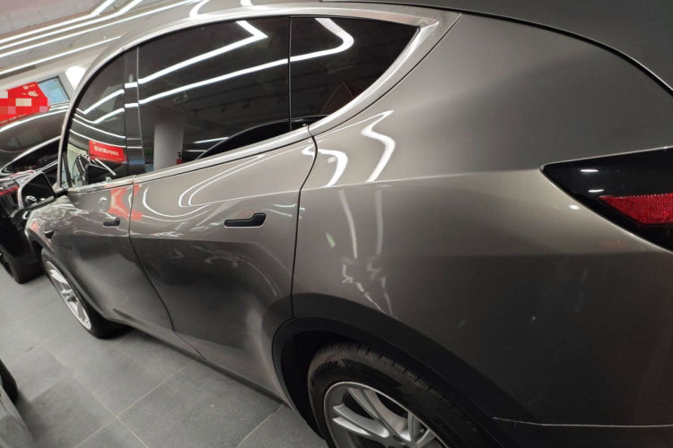 特斯拉 Model Y 2021款 标准续航后驱版车身外观6003