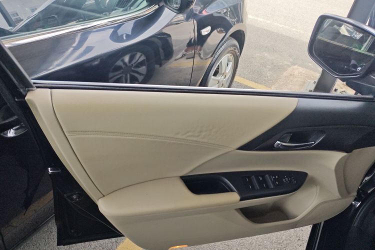 本田 雅阁 2014款 2.0L EX 豪华版中控内饰7007