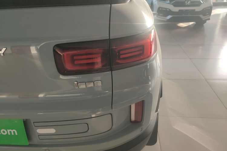 吉利汽车 吉利icon 2020款 1.5TD i6 BSG车身外观9