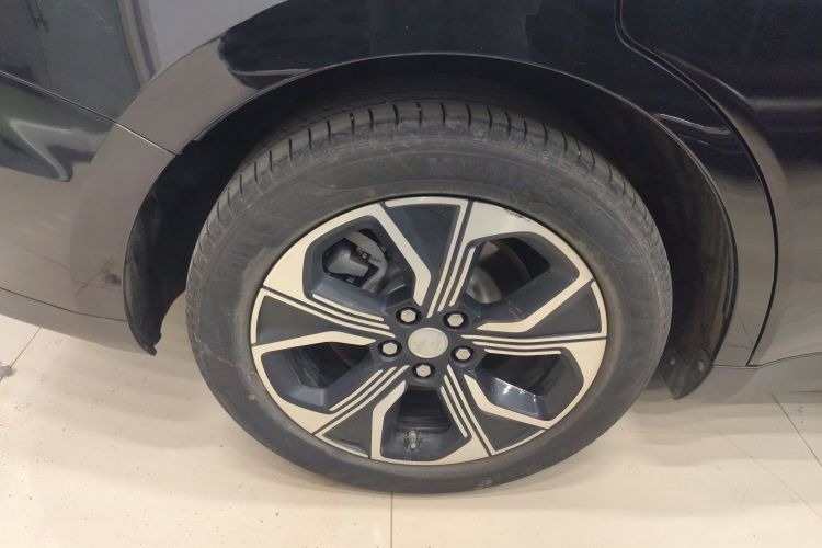 红旗E-QM5 2023款 改款 基础出行版车身外观6008