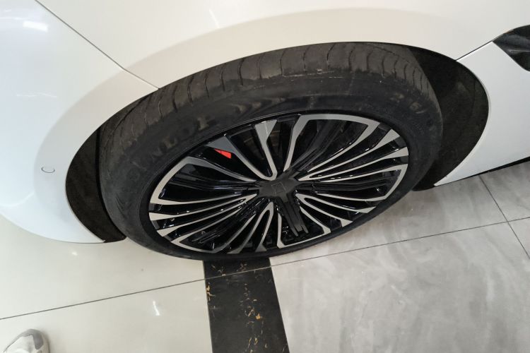 阿维塔12 2025款 Ultra增程版车身外观6007