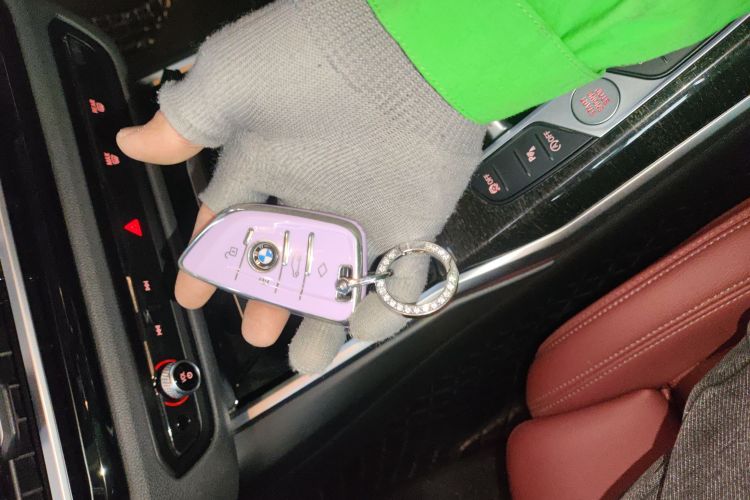 宝马3系 2023款 325Li xDrive M运动套装中控内饰11